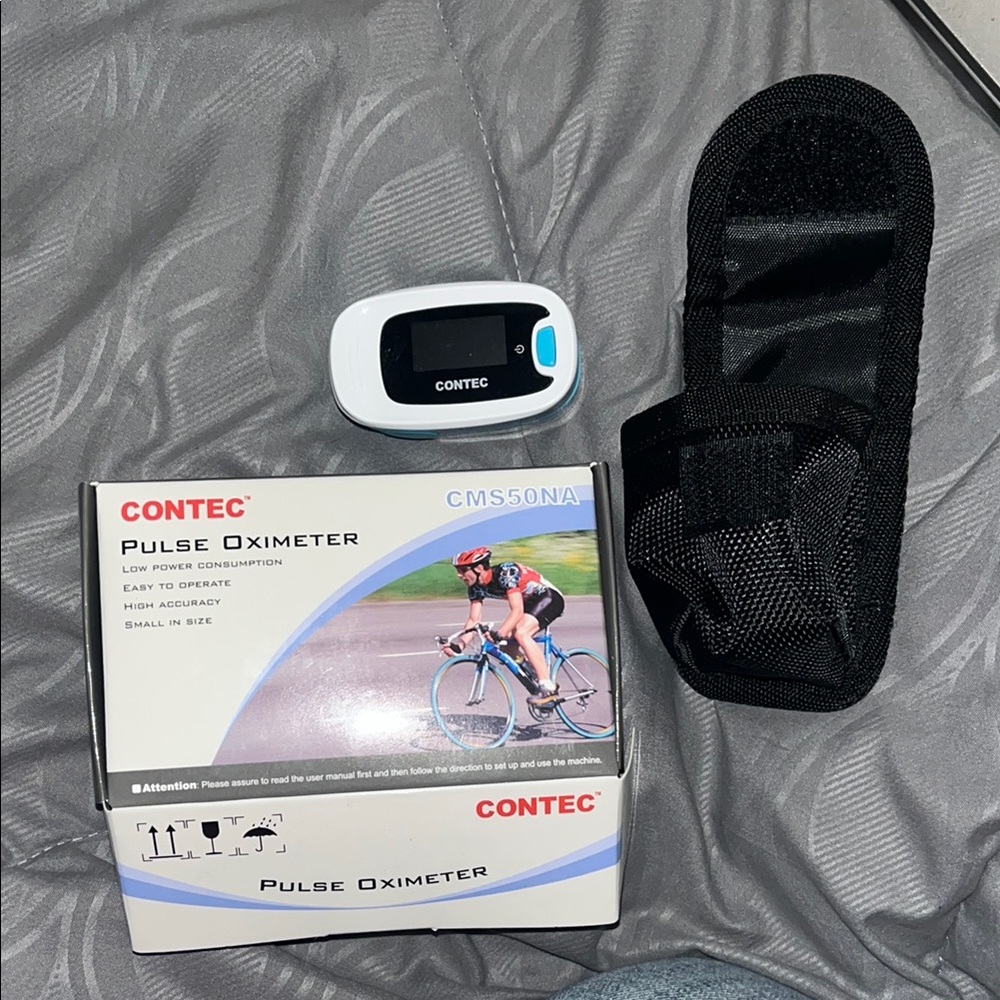 Pulse Oximeter - Black and White